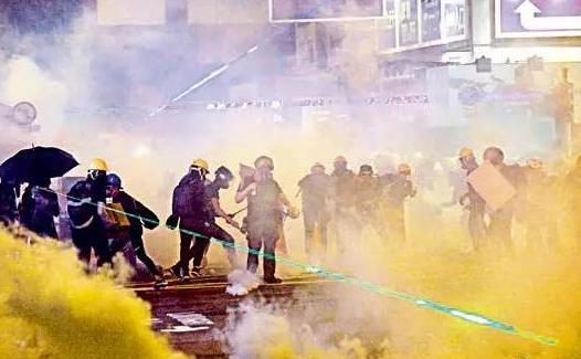 炮灰 們?cè)撔研蚜?為什么亂港派頭目子女無一上街游行（炮灰們?cè)撔研蚜耍?2)