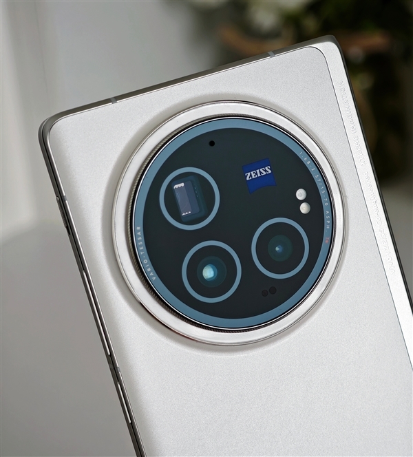 影像無敵！vivo X100 Ultra外觀渲染圖出爐