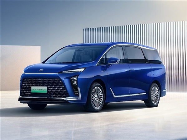 別克拼了 全新GL8陸尊PHEV發(fā)布：35.99萬起全系艾維亞版