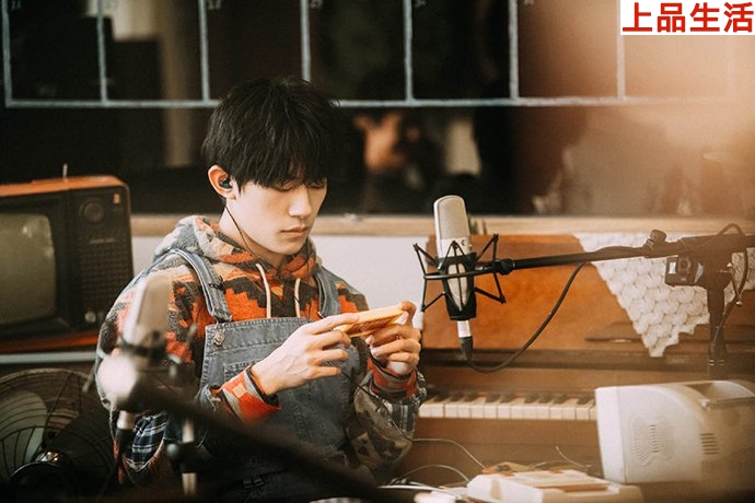 易烊千璽朋友請(qǐng)聽(tīng)好