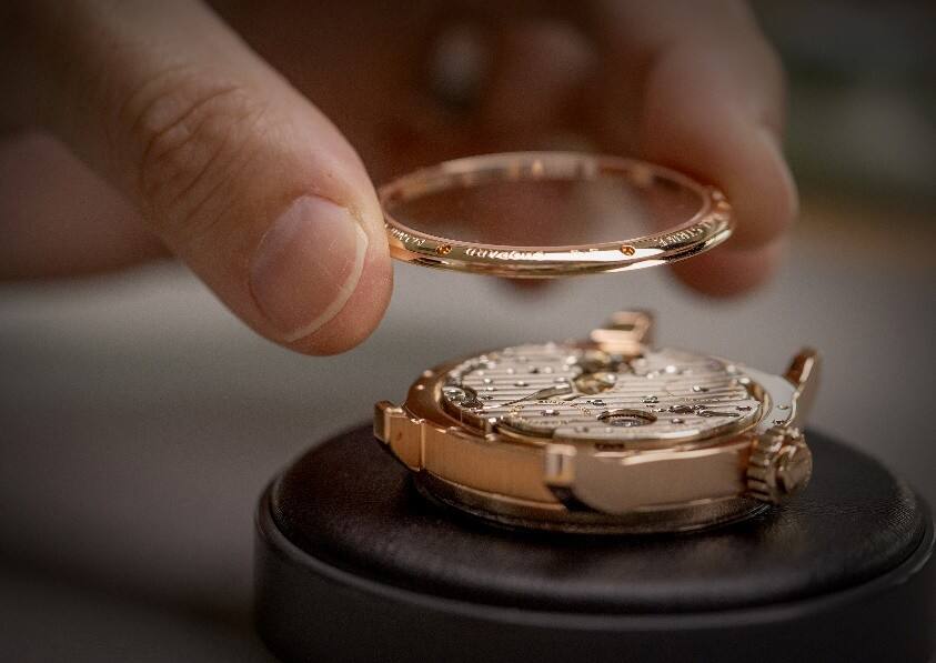 Chopard蕭邦全球品牌大使朱一龍參觀品牌工坊，探秘卓越匠藝與至臻美學(xué)