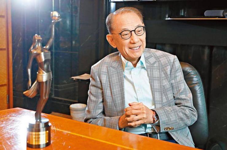 楊受成攜英皇電影《海關(guān)戰(zhàn)線》宣布定檔暑期，精彩預(yù)告提前看