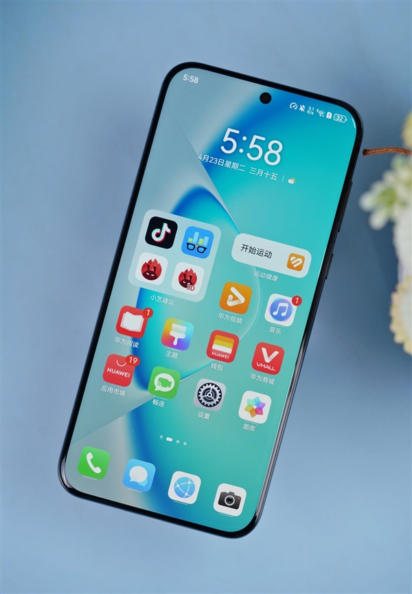 納米光織格紋奪目！華為Pura 70 Pro+魅影黑圖賞