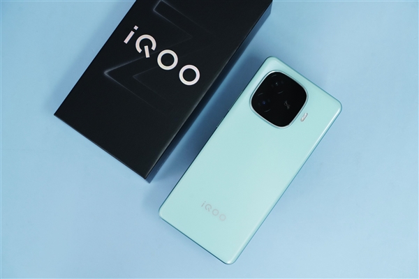 第三代驍龍8s+6000大電池！iQOO Z9 Turbo圖賞