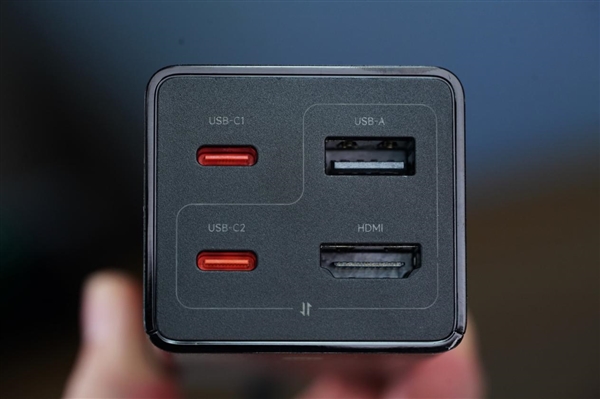 七合一接口！小米67W桌面快充插座Pro圖賞