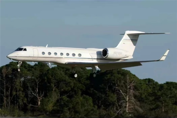 馬斯克也要來北京車展么 其私人飛機(jī)將落地北京首都機(jī)場(chǎng)