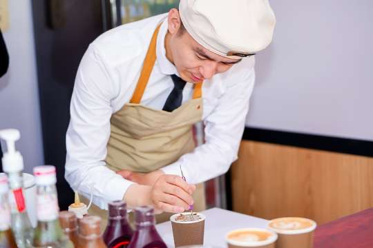 北京國(guó)際車展 這有一份快手展臺(tái)打卡攻略！