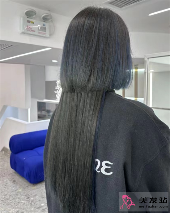 時尚獨(dú)特水母頭 直發(fā)or燙發(fā)都合適 時尚獨(dú)特水母頭 直發(fā)or燙發(fā)都合適