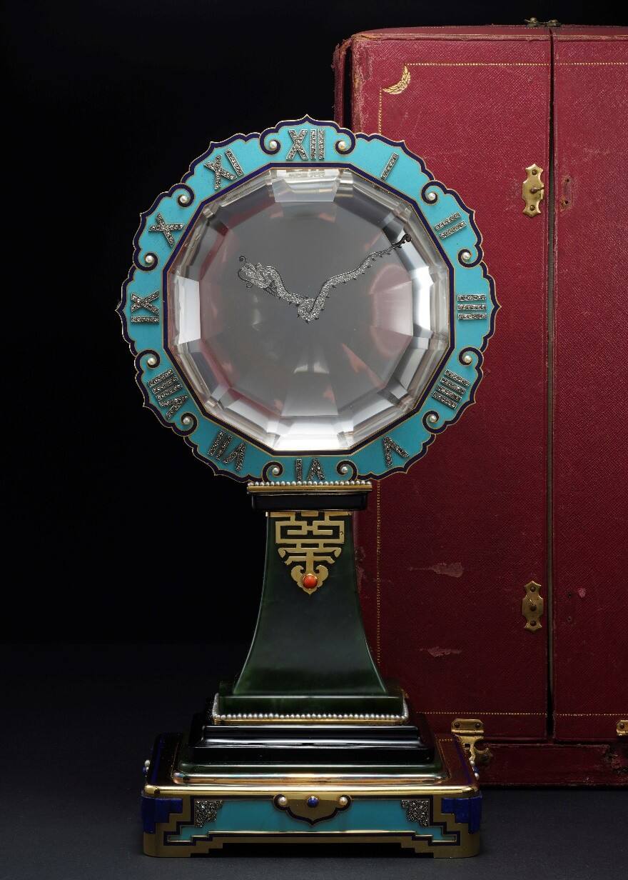 富藝斯隆重呈獻一組源于裝飾藝術(shù)時期之博物館級卡地亞座鐘