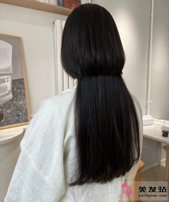 時尚獨特水母頭 直發(fā)or燙發(fā)都合適