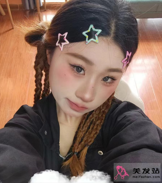 y2k長發(fā)編發(fā)范本 音樂節(jié)演唱會必備款式 y2k長發(fā)編發(fā)范本 音樂節(jié)演唱會必備款式