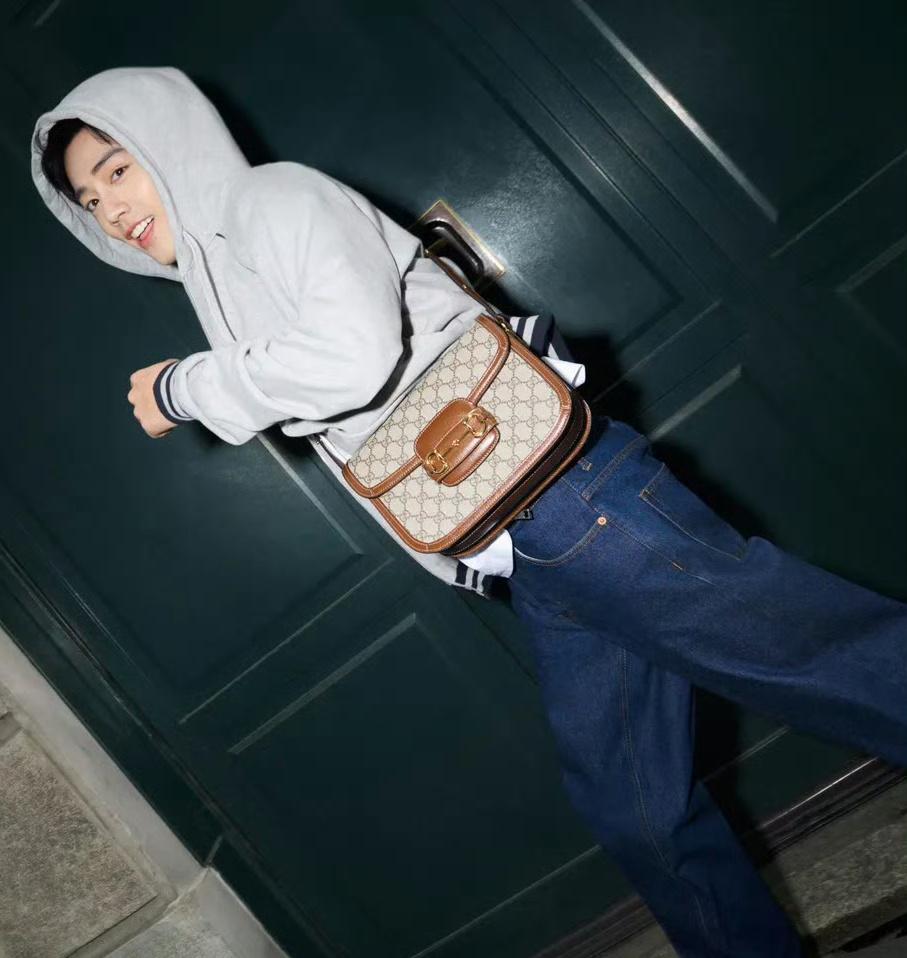 肖戰(zhàn)的秒換挑戰(zhàn)，18秒內(nèi)頻繁變換服裝 20