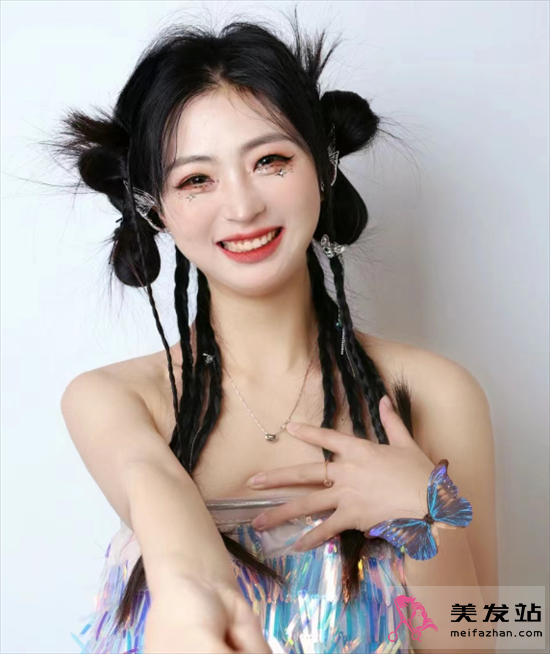 y2k長發(fā)編發(fā)范本 音樂節(jié)演唱會必備款式 y2k長發(fā)編發(fā)范本 音樂節(jié)演唱會必備款式