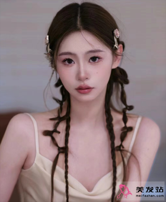 y2k長發(fā)編發(fā)范本 音樂節(jié)演唱會必備款式 y2k長發(fā)編發(fā)范本 音樂節(jié)演唱會必備款式