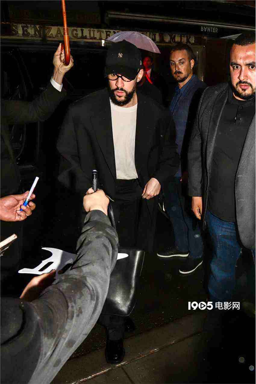 Met Gala預(yù)熱晚宴！錘哥J.Lo壞兔子贊達(dá)亞亮相