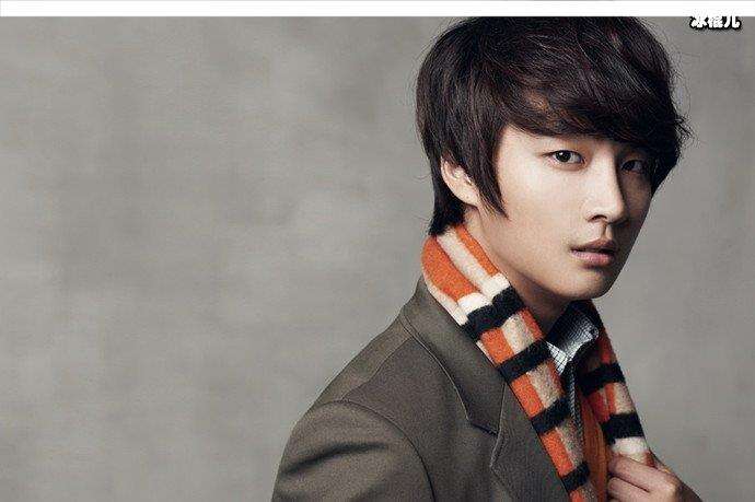 尹施允東久,尹施允改名