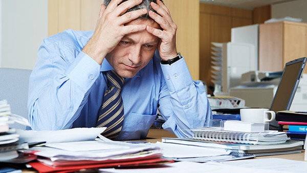 60歲晚上胸悶睡不著怎么辦？