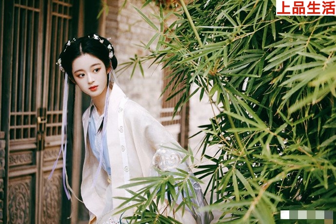 黃楊鈿甜古風照片