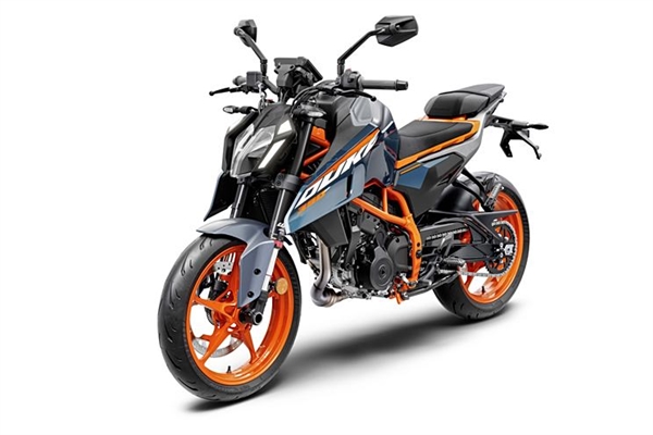 3萬(wàn)9千8！全新KTM 390 DUKE上市：?jiǎn)胃姿臎_程可彈射起步