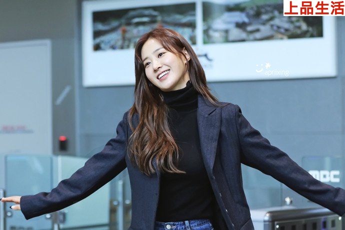 少女時代權(quán)俞利照片