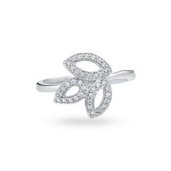 演員孫千佩戴海瑞溫斯頓珠寶和腕表作品亮相2024年中央廣播電視總臺(tái)五四青年晚會(huì)