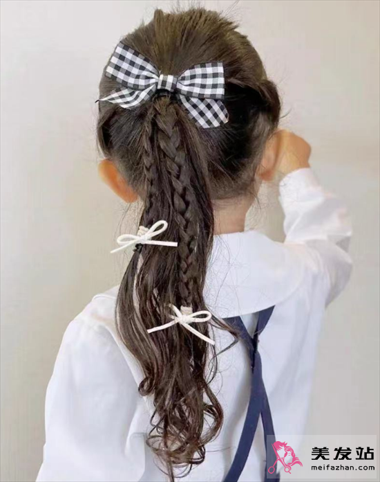 小女孩百變?cè)l(fā) 五一國(guó)慶發(fā)型推薦