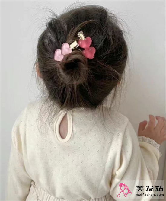 小女孩百變?cè)l(fā) 五一國(guó)慶發(fā)型推薦