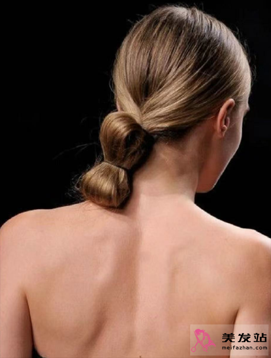 御姐范利落扎發(fā) 清爽時(shí)髦顯氣質(zhì)