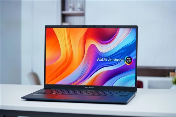 搭載酷睿Ultra 9的華碩靈耀14 2024 AI超輕薄本來了！1.2Kg以下強(qiáng)性能 + OLED好屏 