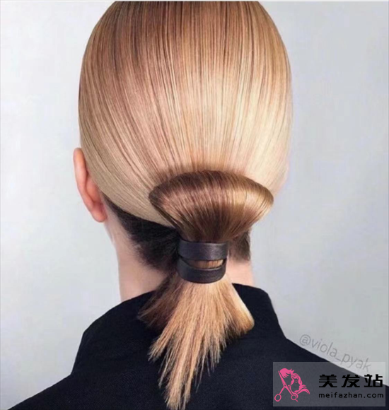 御姐范利落扎發(fā) 清爽時(shí)髦顯氣質(zhì)