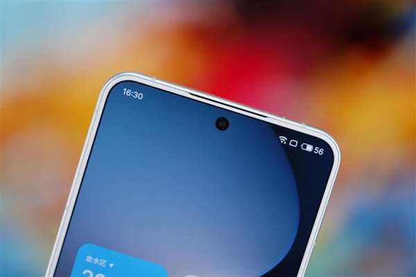 罕見純白面板！魅族21 Note圖賞