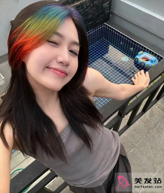 夏季必備彩虹色挑染 美麗時(shí)尚不挑人