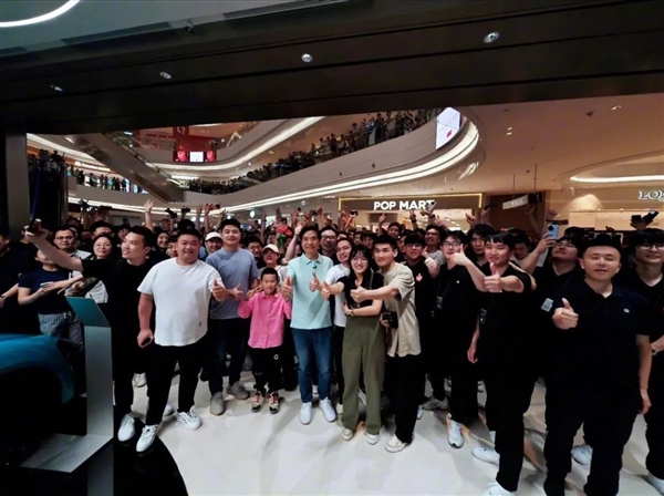 雷軍“微服私訪”：兩天奔四城、3900萬(wàn)人云跟車