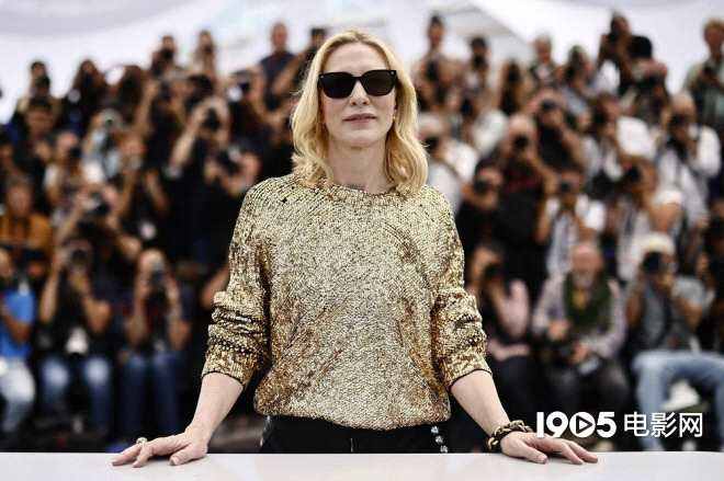 連皺紋都是美的！大魔王攜新作《謠言》亮相戛納