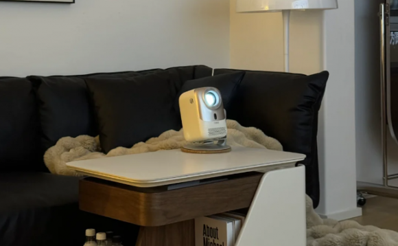 618最值得買的投影儀推薦，這3款大眼橙投影儀性價比超高