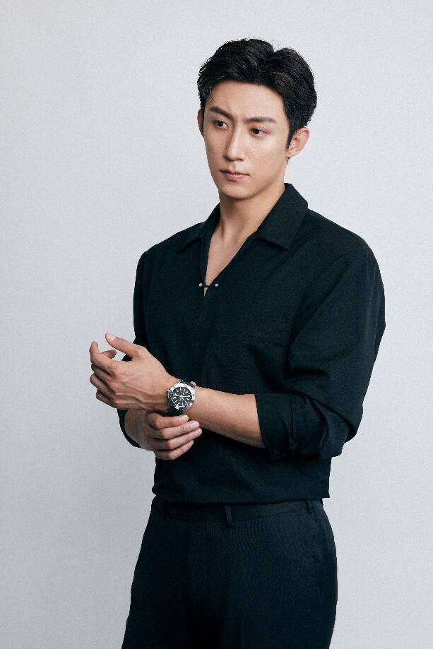 百年靈推出復(fù)仇者GMT自動(dòng)機(jī)械腕表44限量版 專供電商渠道