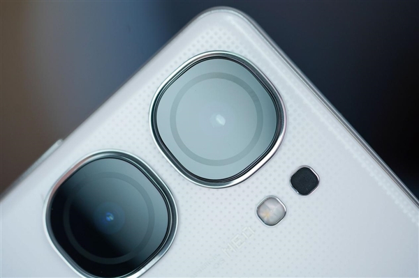 首批搭載天璣9300+！iQOO Neo9S Pro圖賞