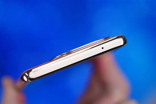 旗艦素皮+6000mAh大電池！vivo Y200圖賞