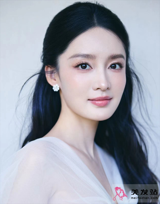 李沁公主頭半扎發(fā) 夏季度假風(fēng)造型