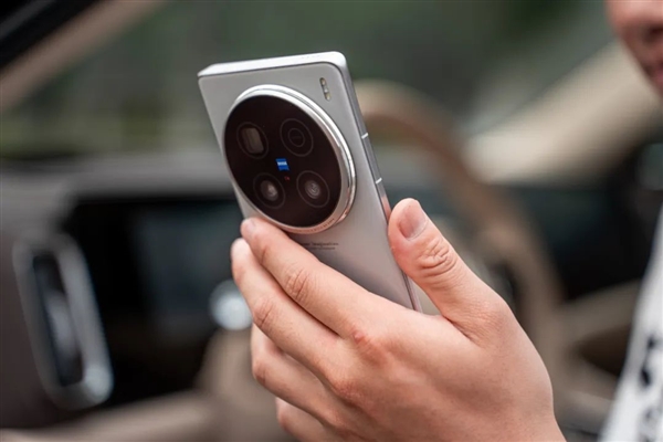 體驗完vivo X100 Ultra 我覺得藍廠說它滅霸還是保守了