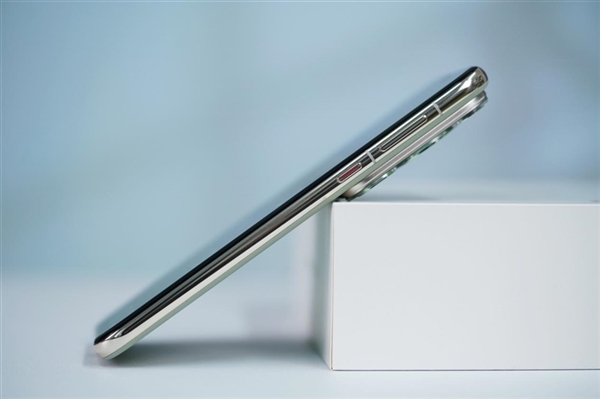 這些功能iPhone統(tǒng)統(tǒng)沒有！12年果粉轉(zhuǎn)投華為Pura 70 Ultra：10項體驗相見恨晚