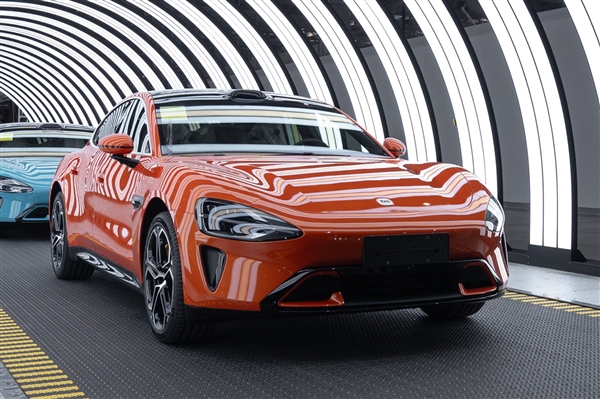 小米SU7太貼心：主駕用戶離車時 禁用手機鏡像功能