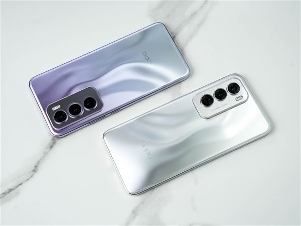 輕薄的等深四曲屏手機！一文看懂OPPO Reno12標準版和Pro版的區(qū)別