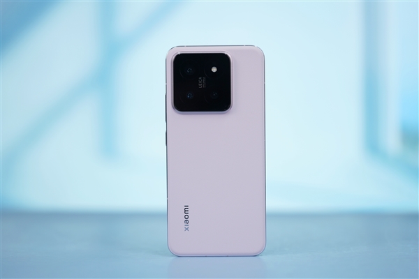 盧偉冰：手機(jī)業(yè)務(wù)持續(xù)穩(wěn)步提升 穩(wěn)居全球前三