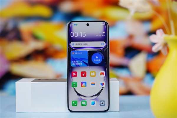 液態(tài)金屬般質(zhì)感！OPPO Reno12圖賞