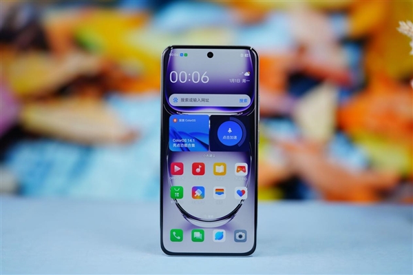 液態(tài)金屬般質(zhì)感！OPPO Reno12圖賞