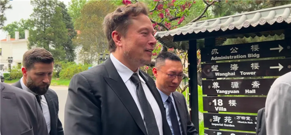 上海第二座特斯拉超級(jí)工廠開(kāi)工：一臺(tái)可充滿65輛Model 3