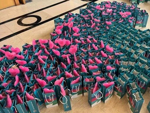 “花開(kāi)四季”演唱會(huì) 烏蘭圖雅攜手烏拉蓋草原為觀眾準(zhǔn)備的禮物太貼心了