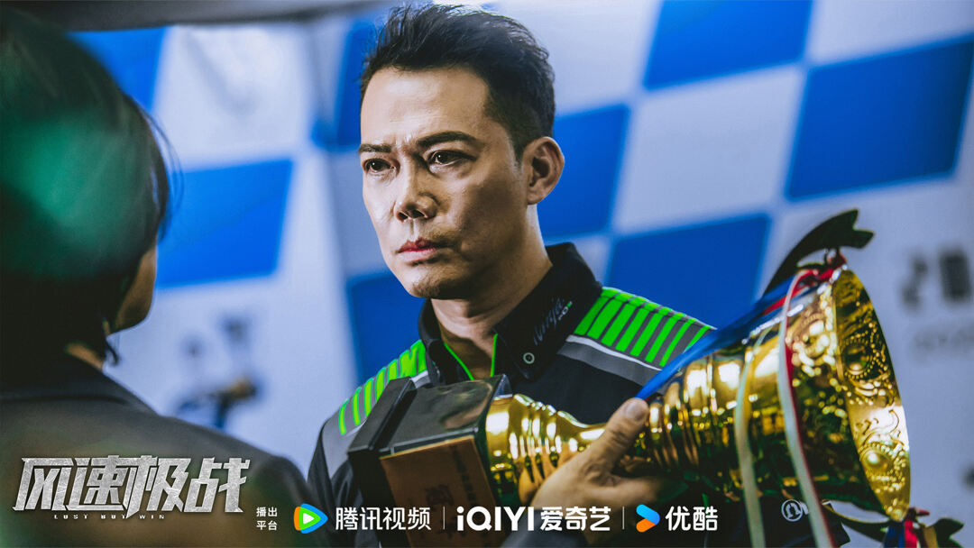 電影《風(fēng)速極戰(zhàn)》今日上線 首部超級(jí)摩托電影激情競(jìng)速人生