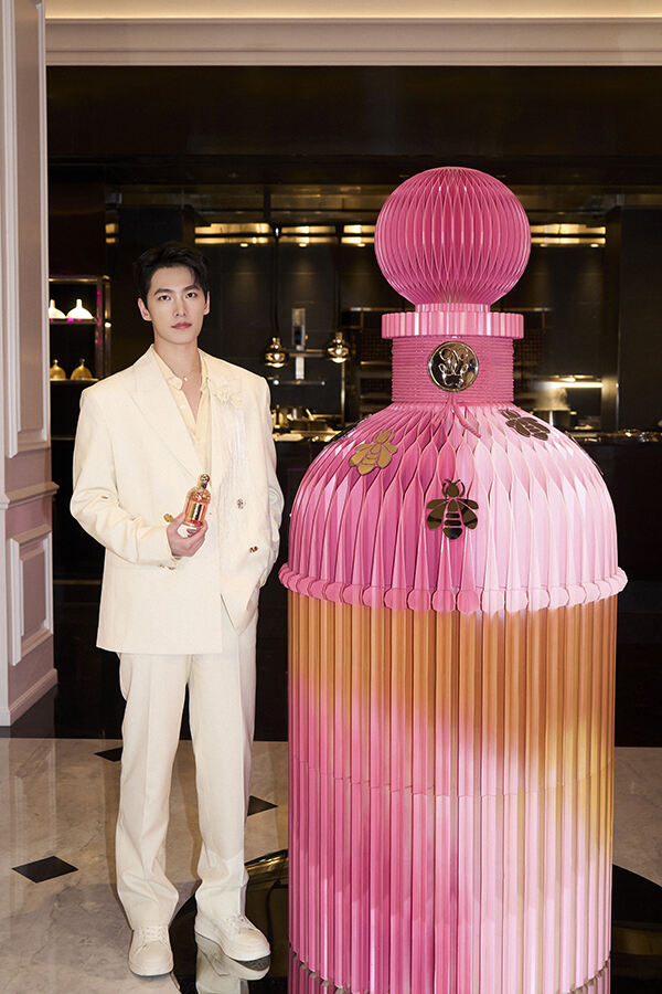 隨「蜂」入夏，尋香嬌蘭蜜境花園 法國嬌蘭攜手全球品牌代言人楊洋共度Bee Garden主題之宴